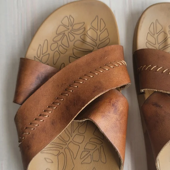 Olukai Kipe'a 'Olu Women's Leather Slide Boho Sahara Tan Beach Sandal 8 - Picture 13 of 16